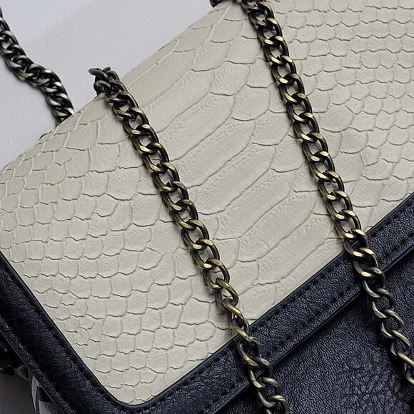 NWT Crossbody Bag Purse Textured Black White Detachable Chain Strap Small - Picture 6 of 13